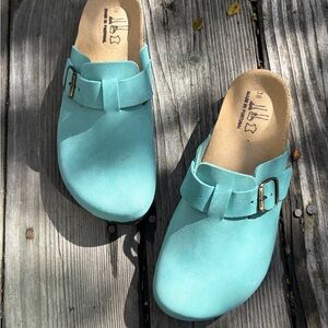 Tiffany Blue Boston Style Clogs